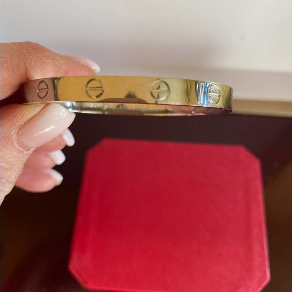 Bracelet